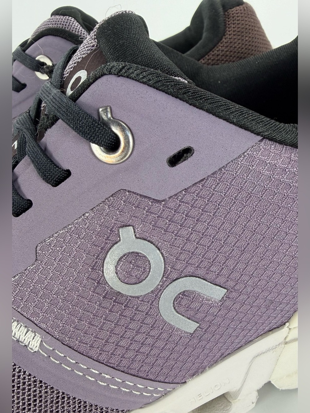 On Cloudflyer 4 Women’s Running Shoes Shark Pearl Purple Size 6 - Picture 3 of 14